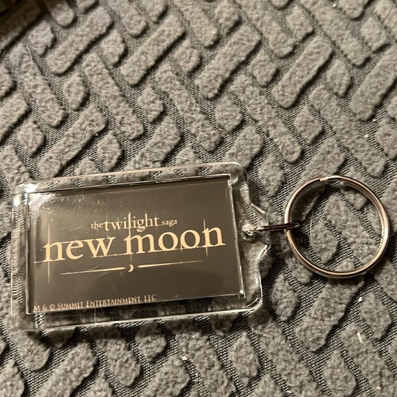 Twilight New Moon Keychain. Preowned. - Picture 2 of 2